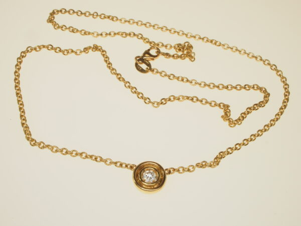 Girocollo di catena rolò e centro di oro giallo con punto luce di diamante naturale taglio brillante ct 0,15 cm 45 oro g. 6,45